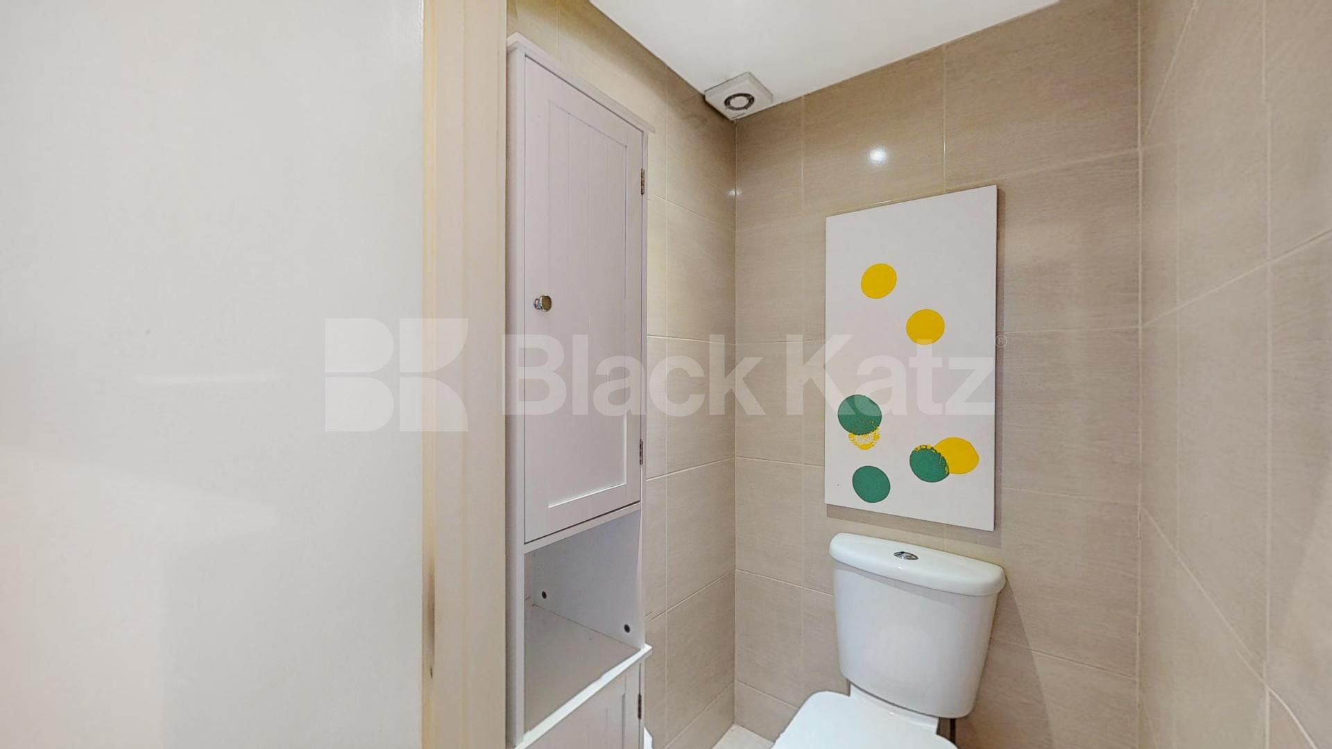 Modern one bed set within a large period house mins to tube and shops Sutherland Avenue, Maida Vale